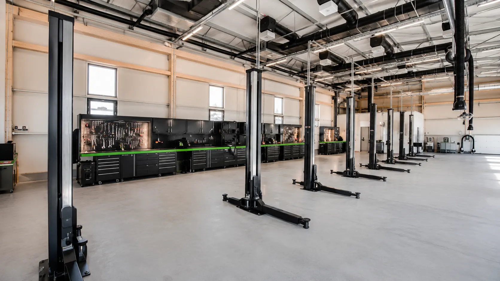 D.A.J.M.I. service workshop